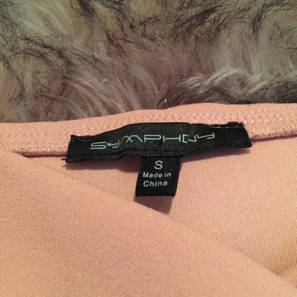 Symphony Cold Shoulder crop Top - Picture 10 of 10